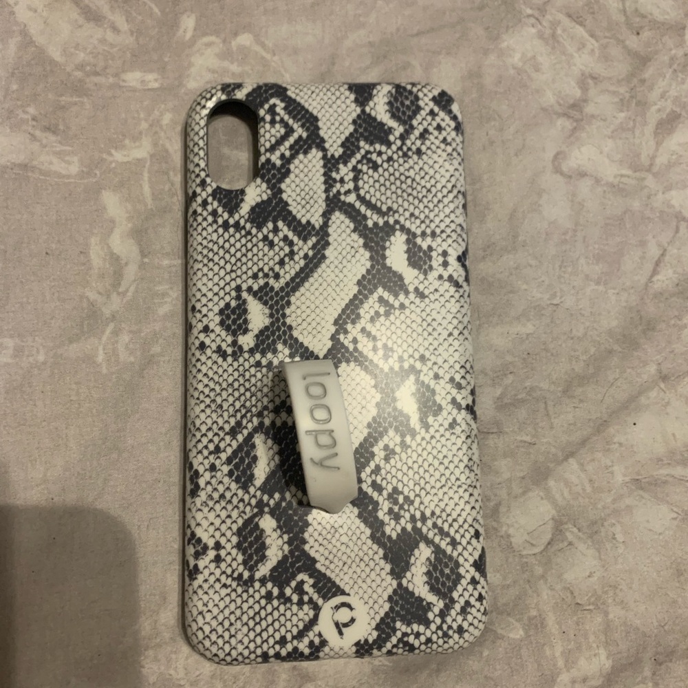 iPhone XS Max Snakeskin loopy case!